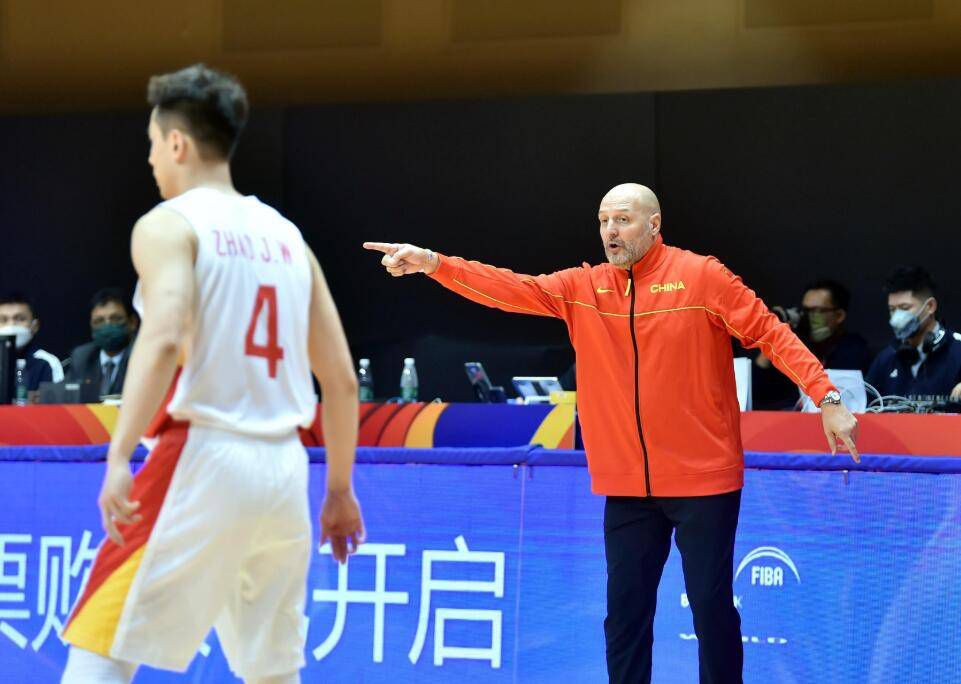 这边，左迎春气得鼻子都歪了。